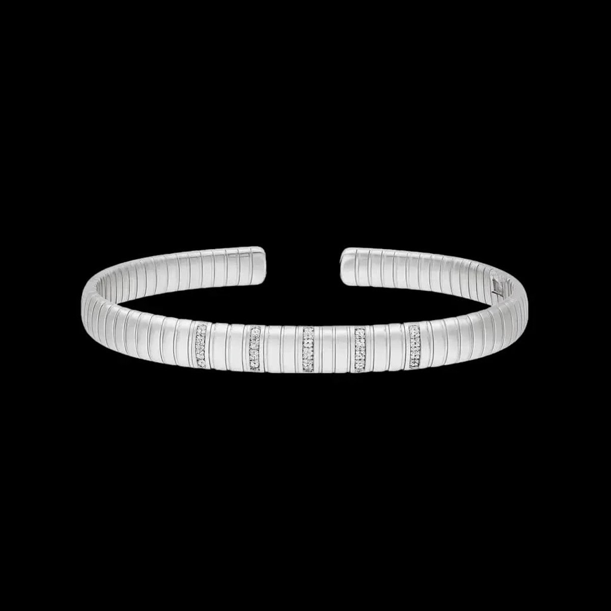 Victoria Valenza Zilverkleurige Armband met Zirkonia Stenen - Armband - Zilverkleurig - Zirkonia