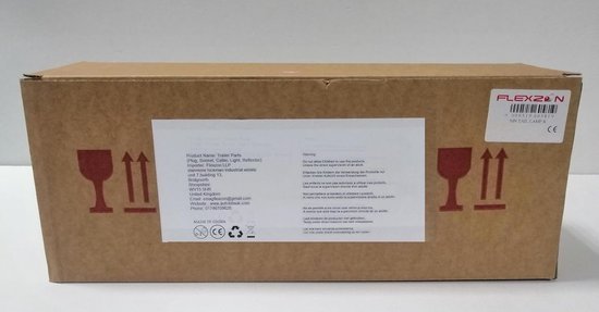 Kartonnen doos voor aanhangerverlichting met productinformatie, waarschuwingen en Flexzon-label.