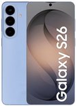 Voor- en achterkant van een Samsung Galaxy S26 in hemelsblauw, met camera's en tekst 'Galaxy S26'.
