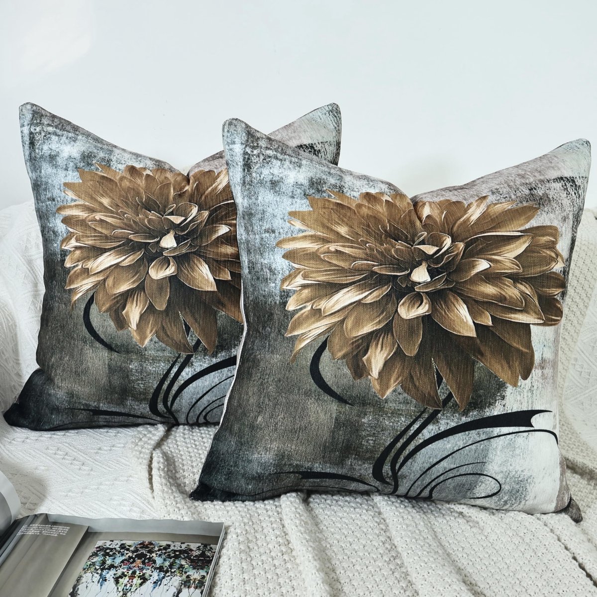 Omgoods - Set van 2 Chenille Kussenhoezen 50 x 50 cm met Moderne Bloemen