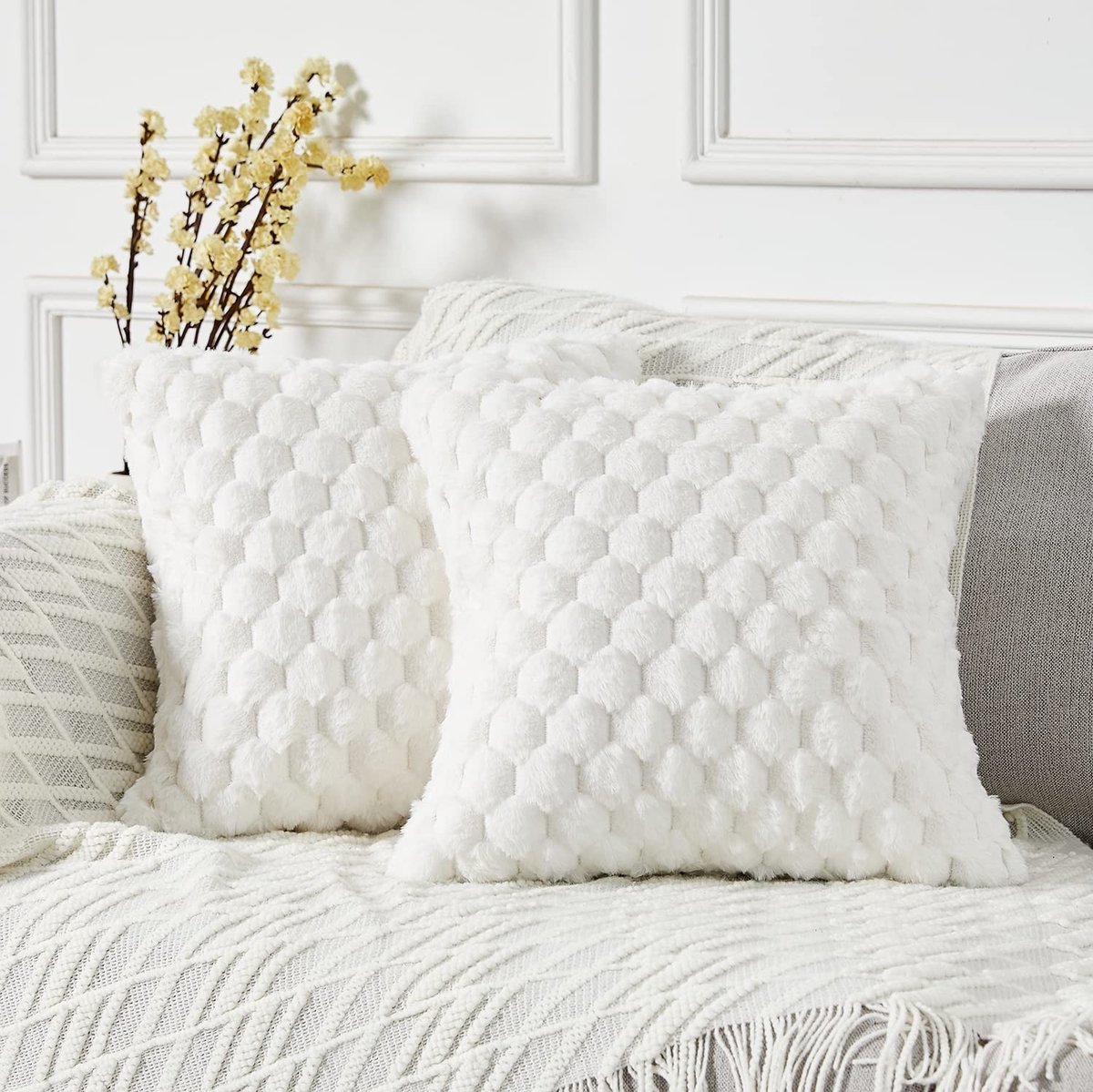 Omgoods - Set van 2 Decoratieve Kussenhoezen van Faux Fur 65 x 65 cm