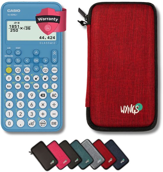 Rechthoekige blauwe Casio fx-82NL+ rekenmachine naast een rode WYNGS beschermhoes met rits. Zes hoesjes in diverse kleuren liggen onderaan.