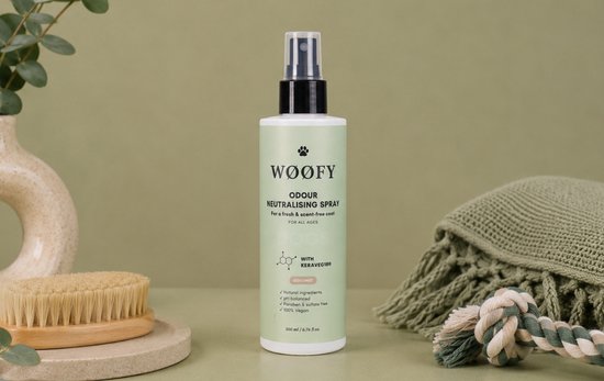 WOOFY Odour Neutralising Spray voor honden met kokosgeur, voor een frisse vacht. Met KERAVEG100.