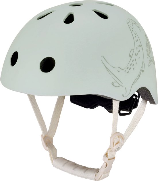 Lichtgroene kinderhelm met krokodillen- en veerprint. Witte bandjes met gesp.