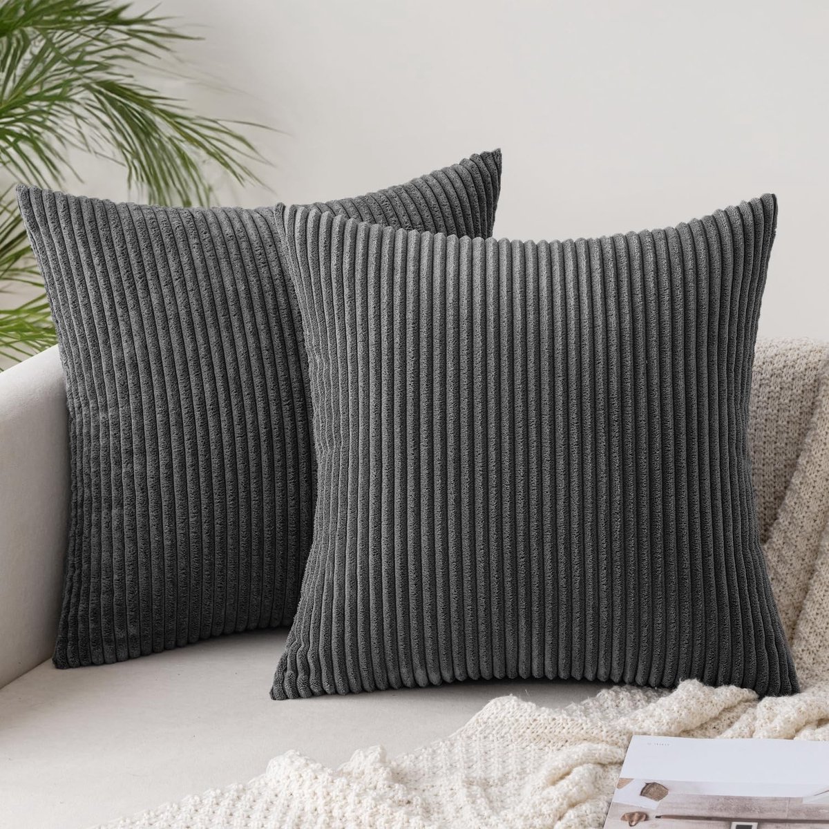 Set van 2 Zachte Corduroy Kussenslopen, Decoratieve Hoofdkussenhoezen voor Sofa en Slaapkamer 40x40 cm Donkergrijs, Perfect voor Woonkamer en Stoelen
