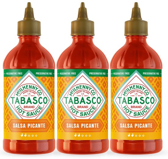 Trois bouteilles de TABASCO® Salsa Picante côte à côte. Étiquettes clairement visibles.