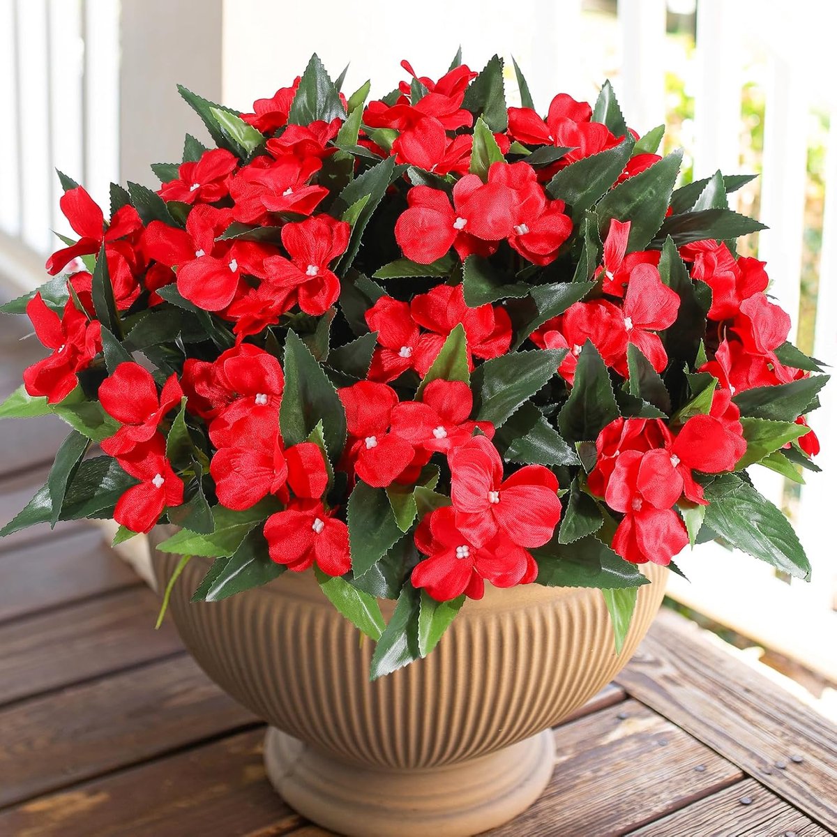 SnelShoppen - Kunstbloemen Buiten 2 Stuks Zijdeboeketten Nep Geraniums en Impatiens UV Bestendig voor Binnen en Buiten Tuin Decoratie (Rood)
