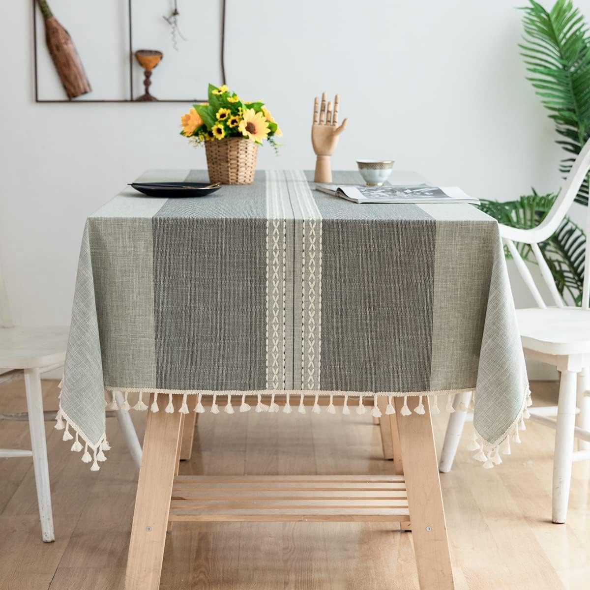 Tafelkleed - Tafelhoes Bedekking - Eettafel Decoratie - Met Decoratieve Franje - 140x200 cm - Gestreept Koffie