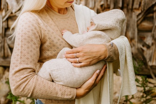 Babyschenkset van merino wol met diamantpatroon - Deken, romper en mutsje - beige - 0-3 maanden — afbeelding 5