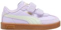 Lila sneaker met klittenbandsluiting, crème-kleurige Puma strepen en bruine zool.