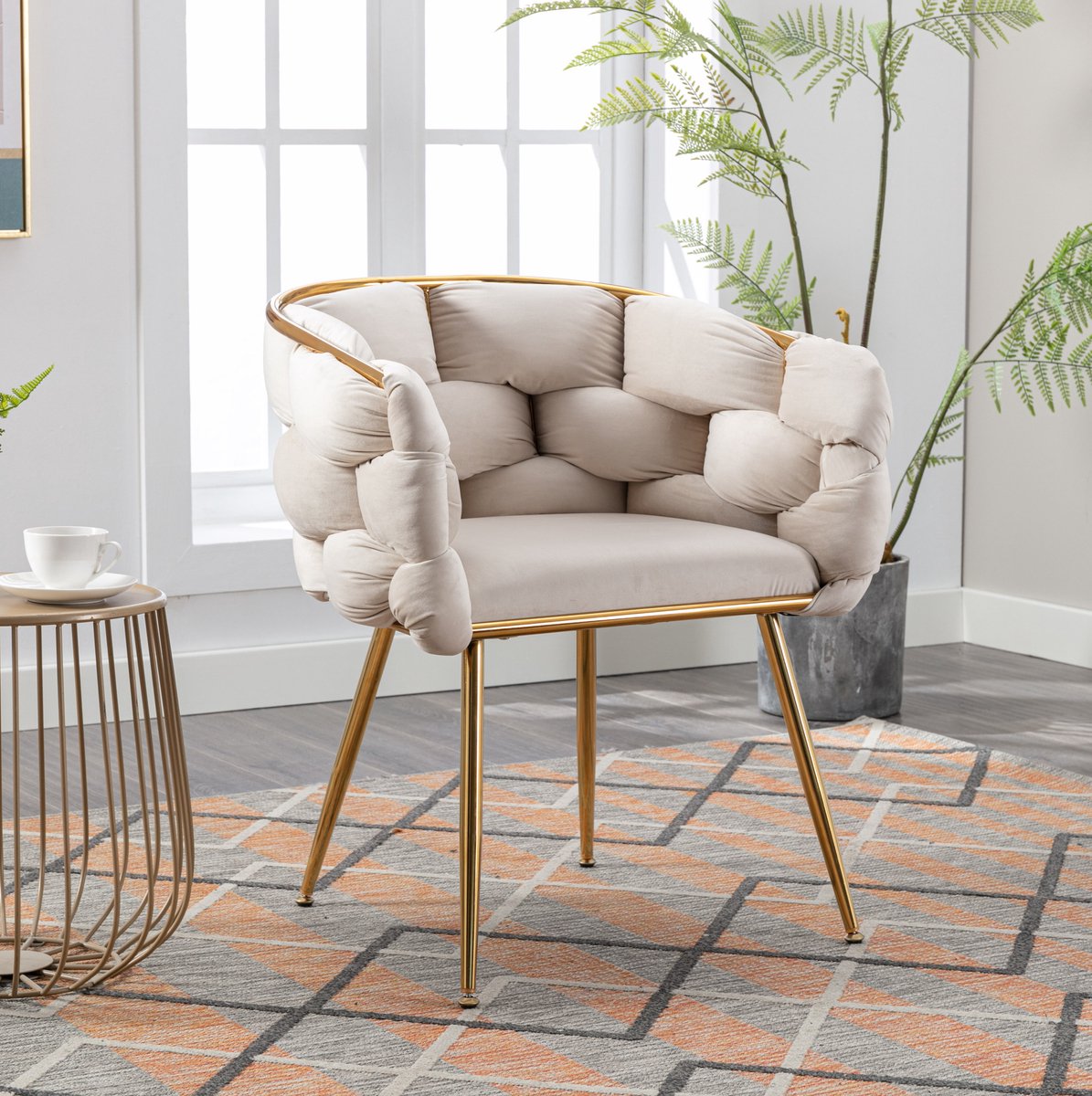FloraGrace Fauteuil 75 Cm - Zacht Velours Met Armleuningen En Goudkleurig Metalen Frame - Voor Woonkamer, Slaapkamer En Eetkamer - Beige