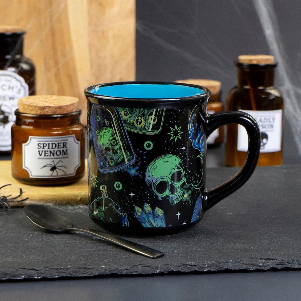 Skull Witchcraft geëmailleerde look 400 ml