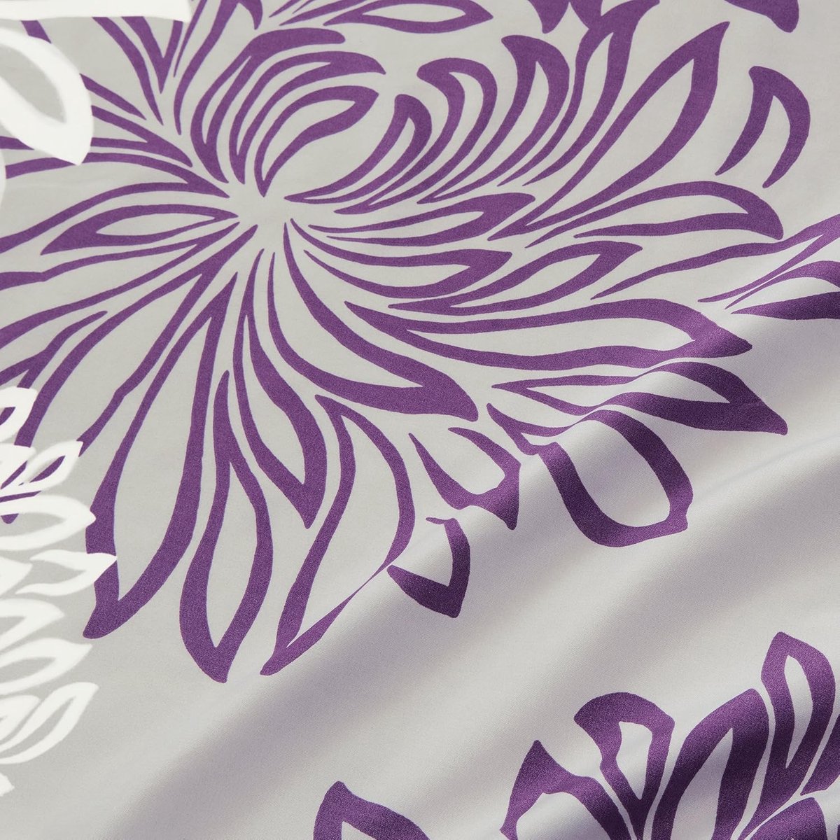Spaces bath curtains