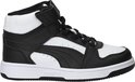 Zij-aanzicht van de zwarte en witte Puma Rebound Slam Mid AC PS sneaker met veters en klittenbandsluiting.