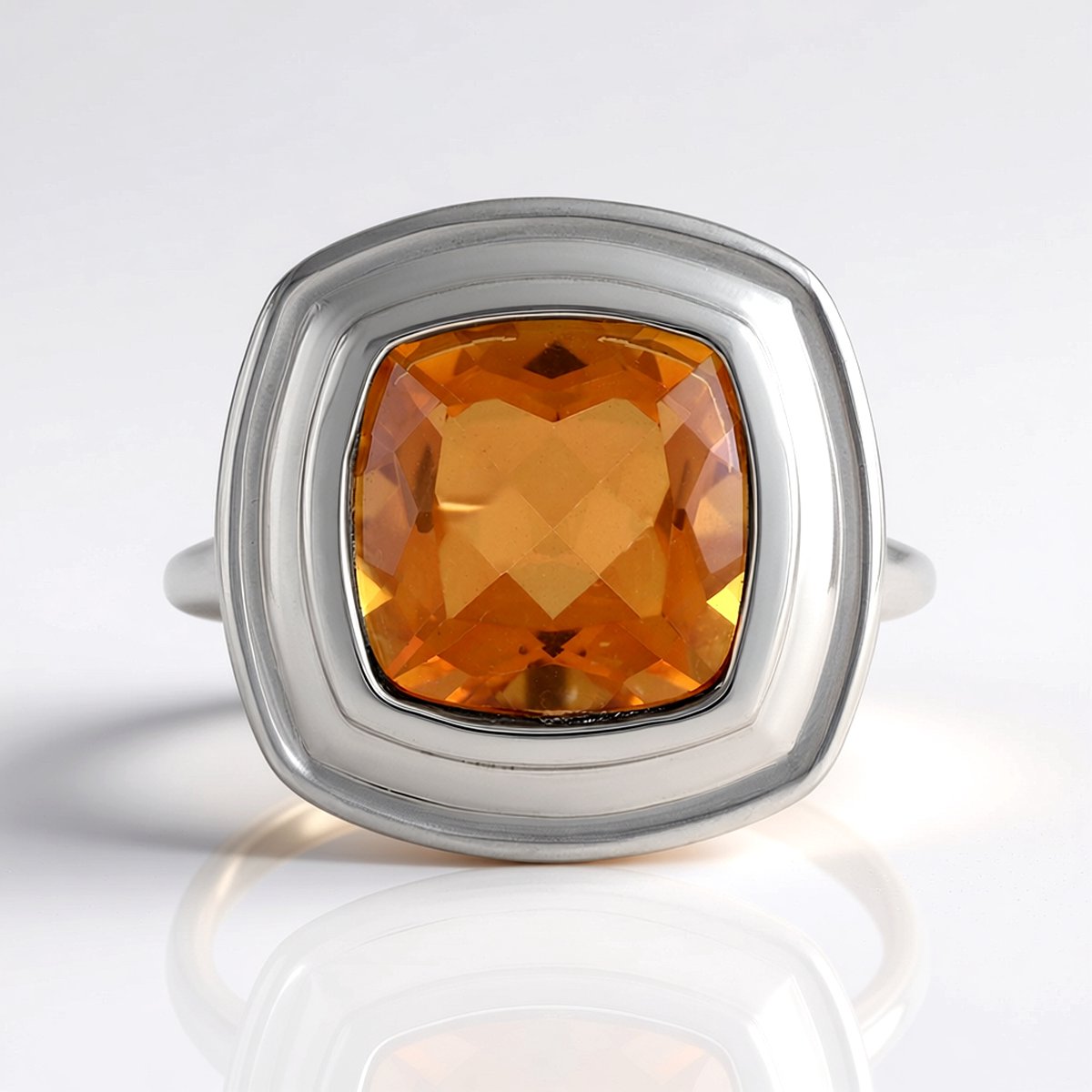 Cavill - Zilveren Ring met Oranje Kwarts 3,563 ct - 925 Sterling Zilver Platina Coating - Antiek Kussenslijpsel - Elegante Braziliaanse Edelsteen