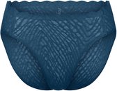 Donkerblauwe slip met golfvormige rand en visgraatpatroon.