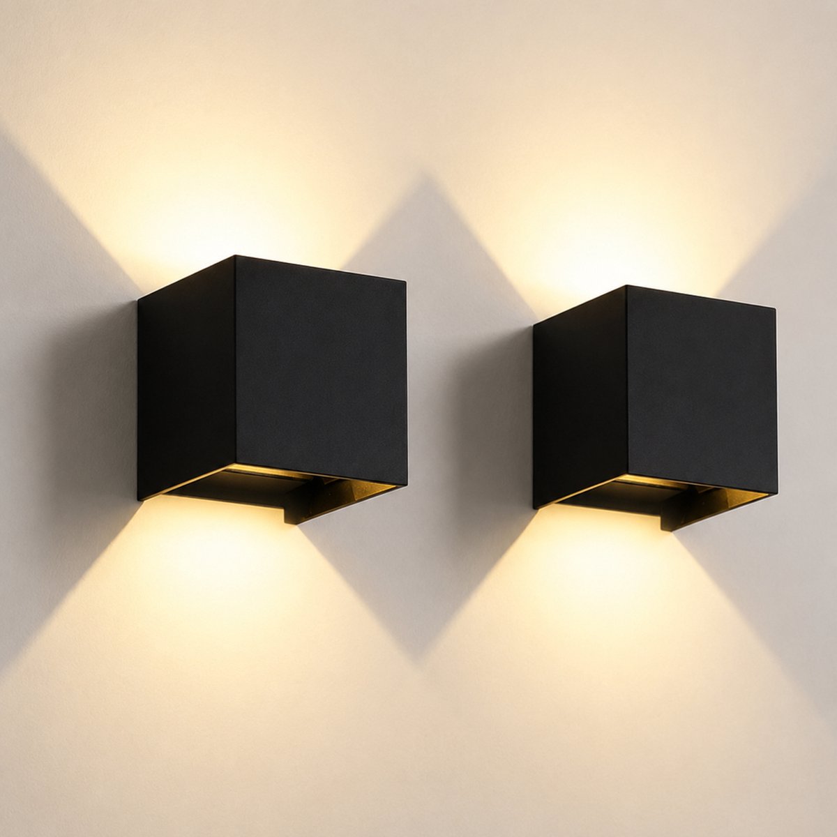 ZoeZo Wandlampen 2 Stuks - Trapverlichting - Voor Binnen en Buiten - Up & Down Ledverlichting - Oplaadbaar - Warm Witgeel Licht - Zwart