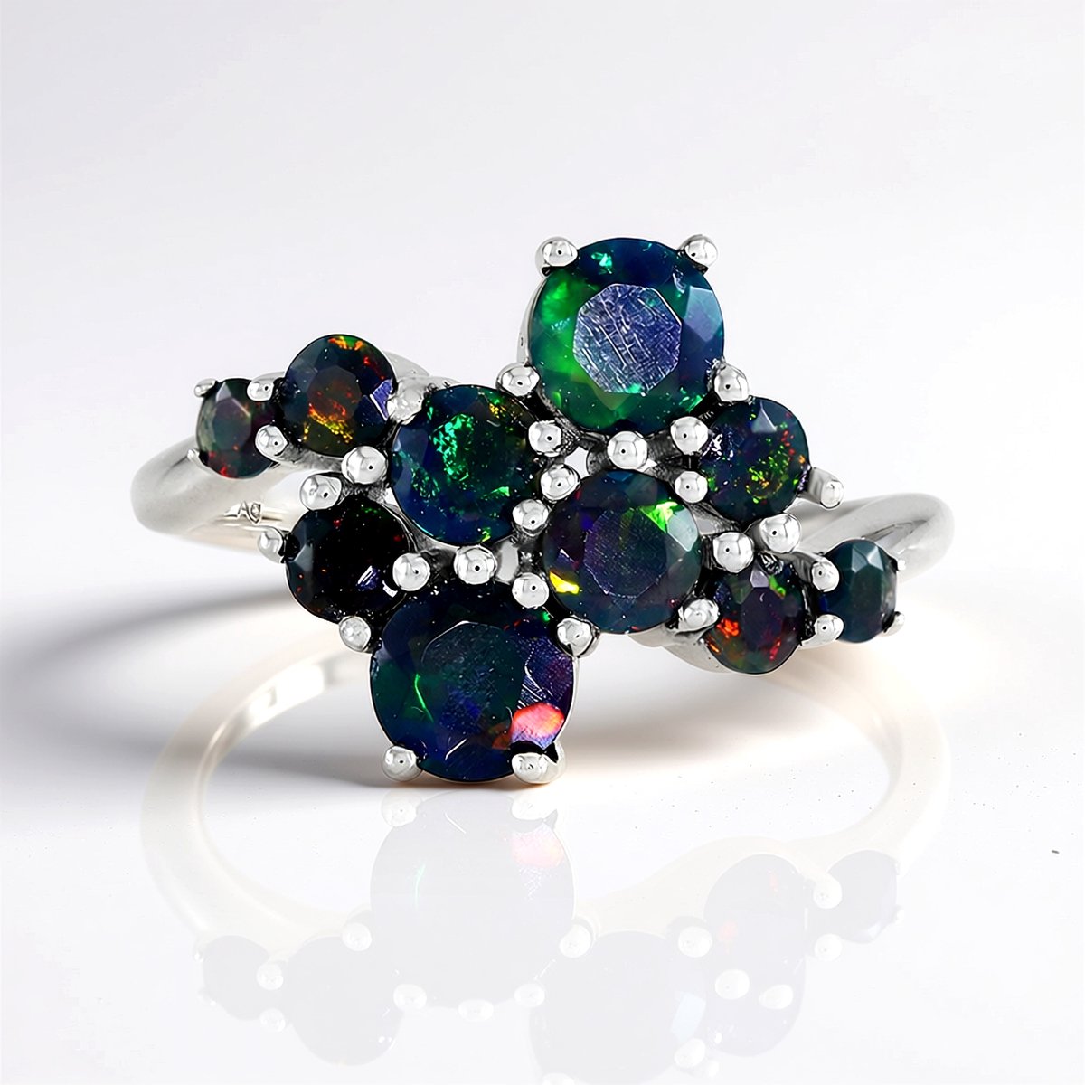 Cavill - Modern verstelbare zilveren ring - 925 Sterling Zilver met platina laag - Ethiopische Mezezo opaal 1,04 ct - Rond slijpsel