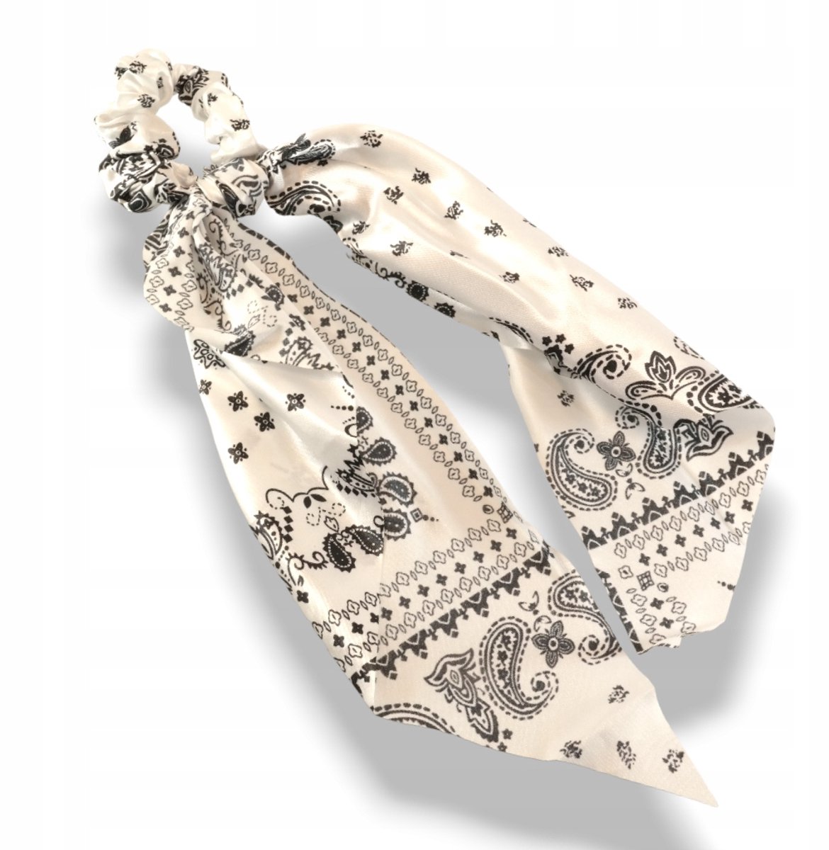 Scrunchie Haarband - Witte Stof met Zwarte Print
