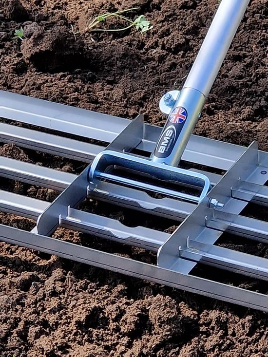 Manufacturing Solutions 38" breed RVS Levelawn Lute: Premium nivellering hark voor topdressing, zaaien, aarde/zand. Luxe full-length heavy-duty aluminium handgreep. (38" breed) — afbeelding 4