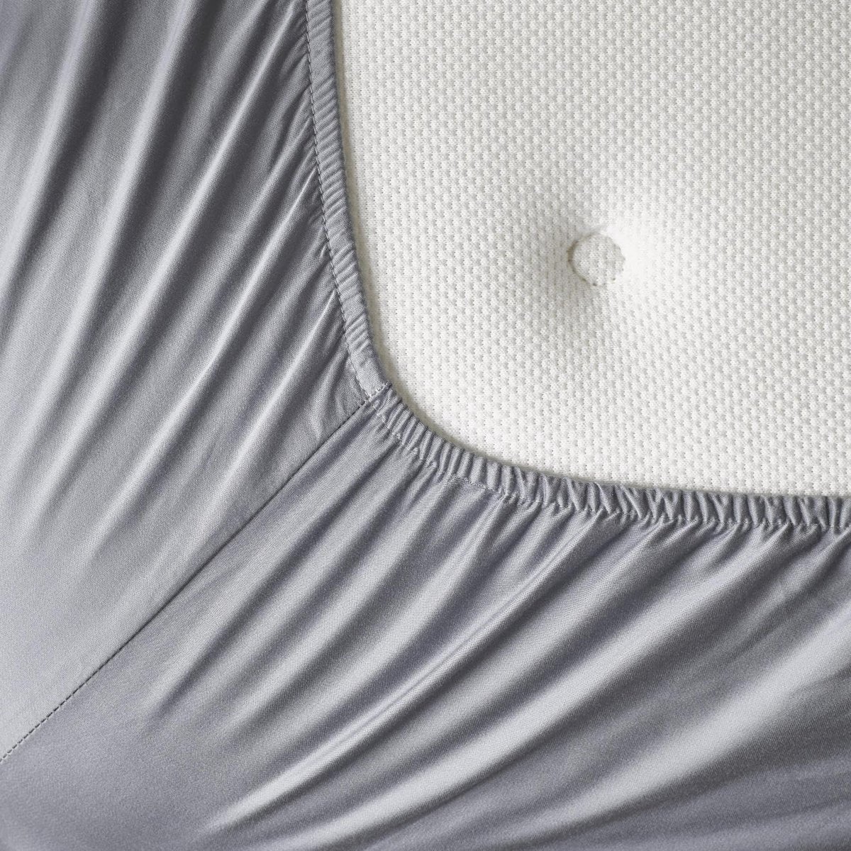 Fitted sheet 180 x 210 cm - 100% TENCEL™ Lyocell Satin - Platinum grijs - Anti-allergisch en ademend - SnelShoppen