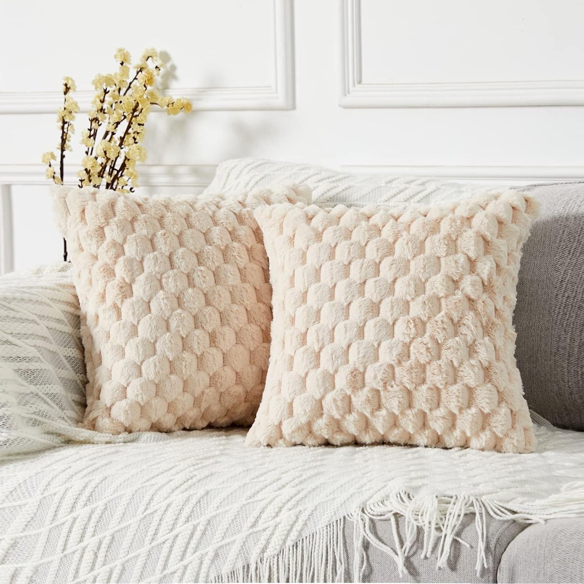 Decoratieve Kussenhoezen 60x60cm - Beige Faux Bont - Luxe en Cozy - Perfect voor Sofa of Bed - ShopVlot