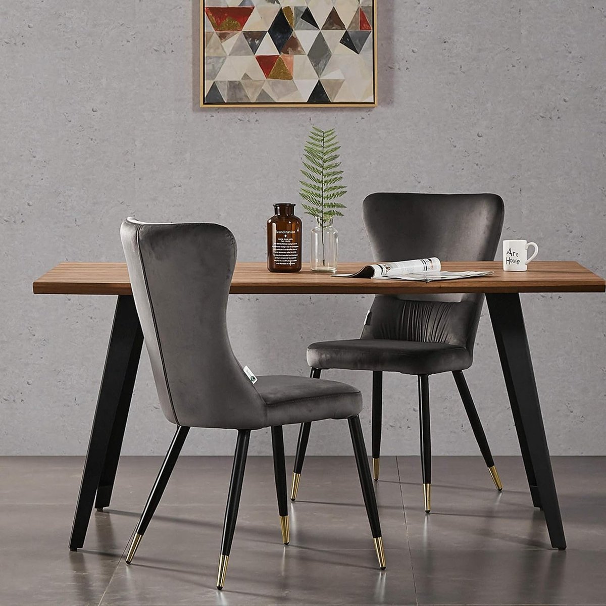 Eetkamerstoel donkergrijs - fluwelen stof - gouden details - comfortabel design - ShopVlot