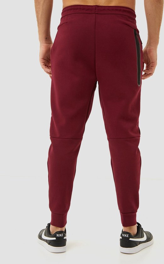 nike sportswear tech fleece bordeaux