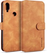 Voor Huawei Y6 (2019) DG.MING Retro Oil Side Horizontal Flip Case met houder & kaartsleuven & portemonnee (bruin)