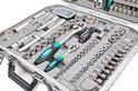 Gereedschapskoffer met ratels, doppen en handgrepen in turquoise en zwart.