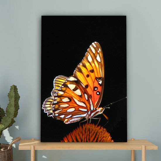 Canvas Schilderij Vlinder - Bloemen - Insect - Portret - Zwart - Oranje - 40x60 cm - Wanddecoratie