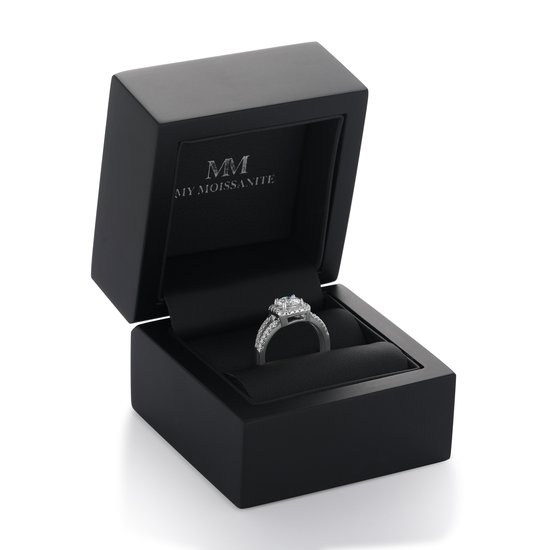 Evora - Moissanite Ring met Split- in Halo Zetting