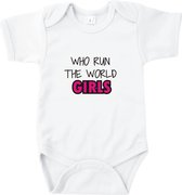 Rompertjes baby met tekst - Who run the world, Girls - Romper korte mouw Wit - Maat 74/80 - Kraam cadeau - Babygeschenk - Romper