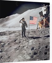 Astronaut gives salute beside U.S. flag (maanlanding) - Foto op Plexiglas - 80 x 80 cm