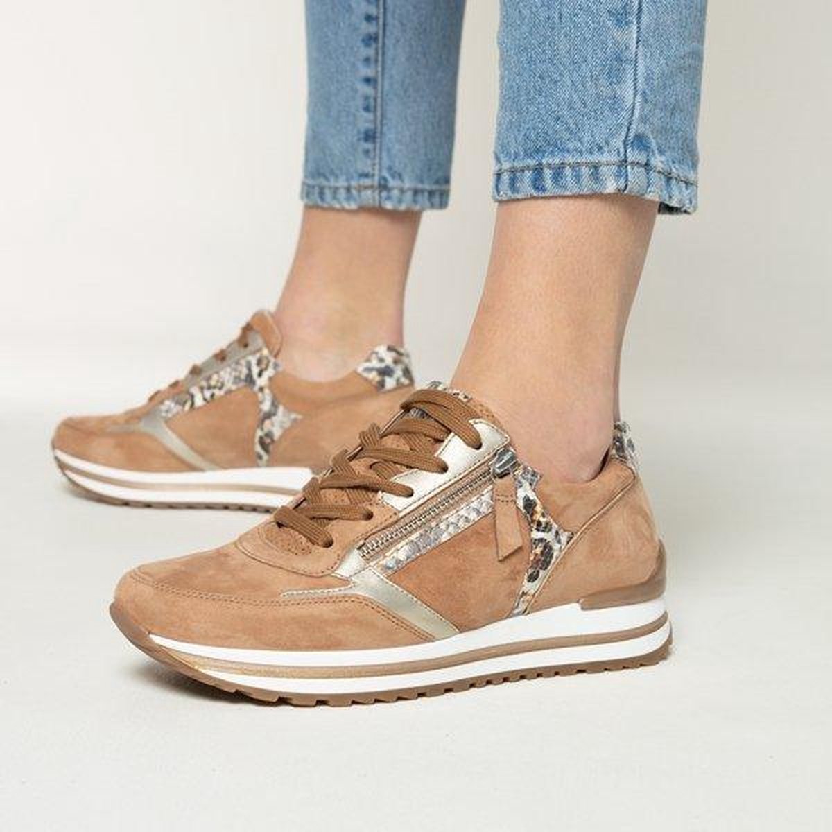 Gabor Dames Lage sneakers 525 - Cognac - Maat 37,5 | bol.com