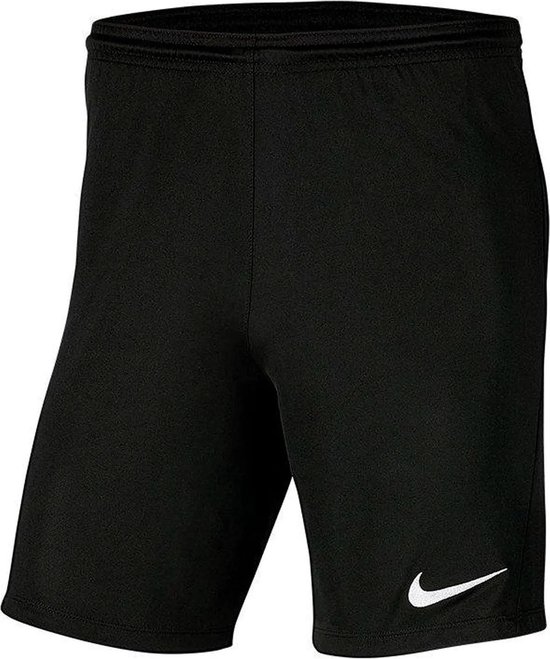 Short de sport Nike noir pour homme avec un logo Nike blanc sur la jambe gauche.