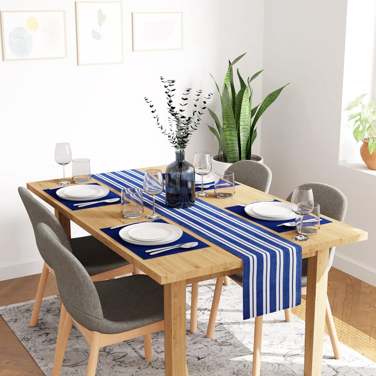 Stijlvolle Tafelset Met Vier Placemats En Een Tafelloper In Blauw