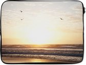 Laptophoes 15.6 inch - Zon - Vogel - Zee - Laptop sleeve - Binnenmaat 39,5x29,5 cm - Zwarte achterkant