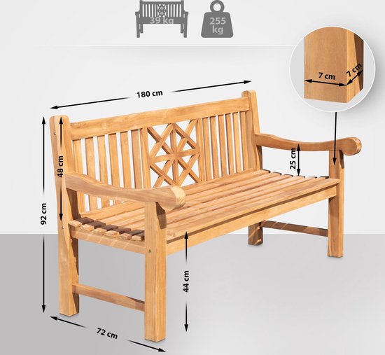 Houten tuinbank met afmetingen 180 x 72 x 92 cm. De bank heeft een decoratief patroon in de rugleuning.