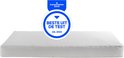 Witte babymatras met een blauw 'Beste uit de test' label van Consumentenbond.