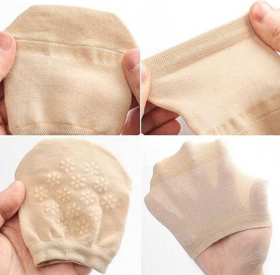 Beige no-show sokken met anti-slip zool, gladde teennaad en mesh textuur.