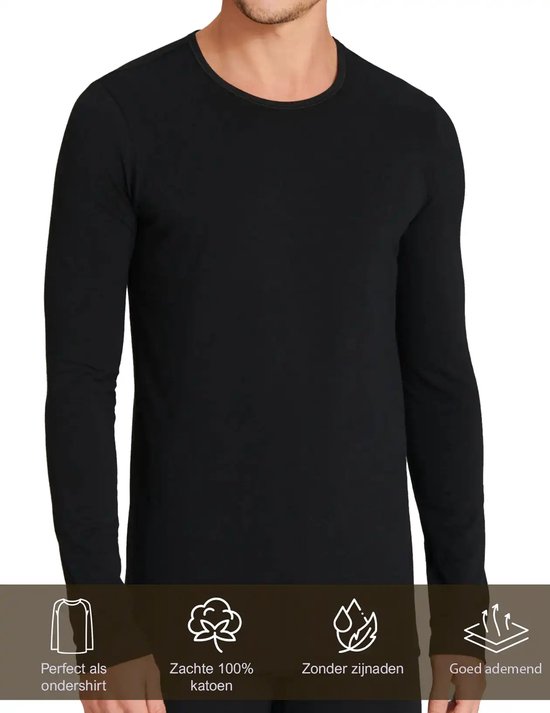 Zwart heren T-shirt met lange mouwen, perfect als ondershirt. Gemaakt van zachte 100% katoen, zonder zijnaden en goed ademend.