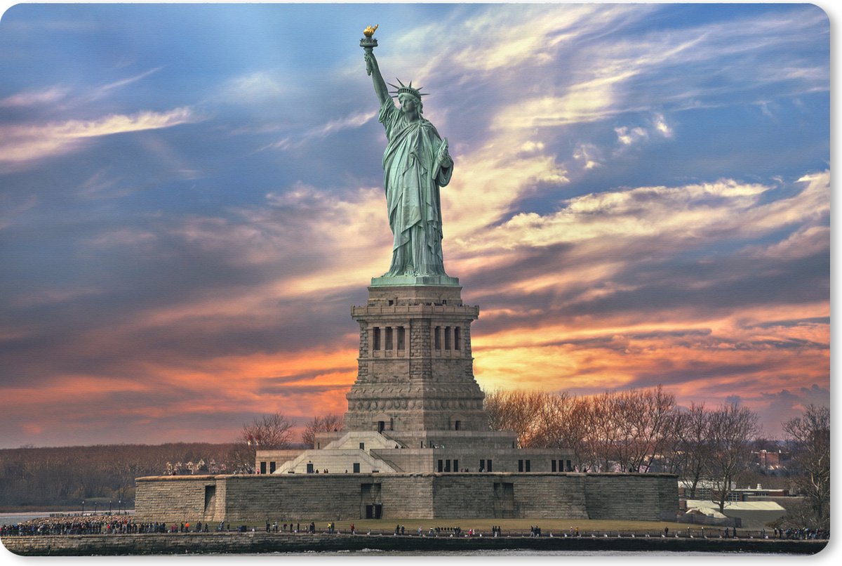 Muismat XXL 90x60 cm - Bureau onderlegger - Bureau mat Vrijheidsbeeld in New York tijdens zonsondergang - Bureaumat - Gaming mousepad xl - Bureaulegger groot - Computer deskmat