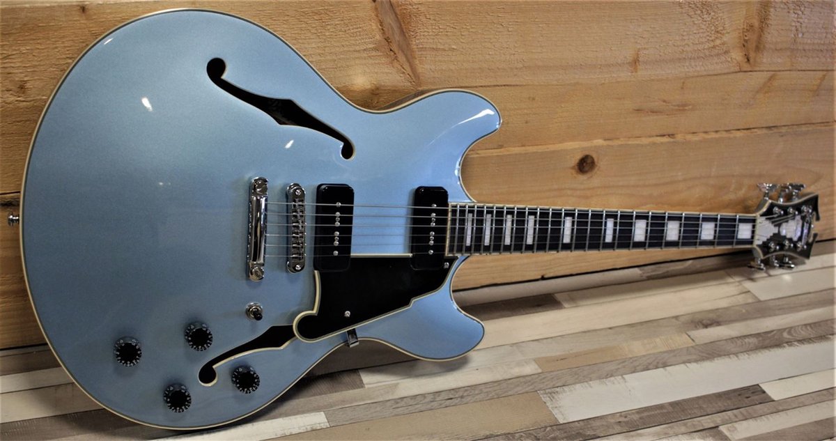 D'angelico Premier DC Boardwalk P90 Iced Blue Metallic - Elektrische gitaar - blauw