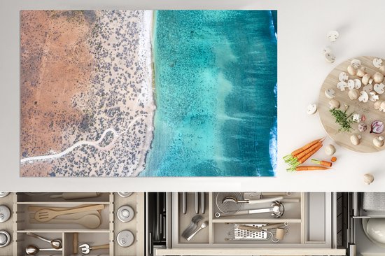KitchenYeah® Inductie beschermer 81.2x52 cm - Blauw water en mooi strand bij de Kust van Ningaloo - Kookplaataccessoires - Afdekplaat voor kookplaat - Inductiebeschermer - Inductiemat - Inductieplaat mat