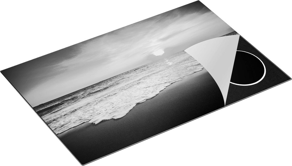 Chefcare Inductie Beschermer Strand en Zee tijdens Zonsondergang - Zwart Wit - 81,6x52,7 cm - Afdekplaat Inductie - Kookplaat Beschermer - Inductie Mat