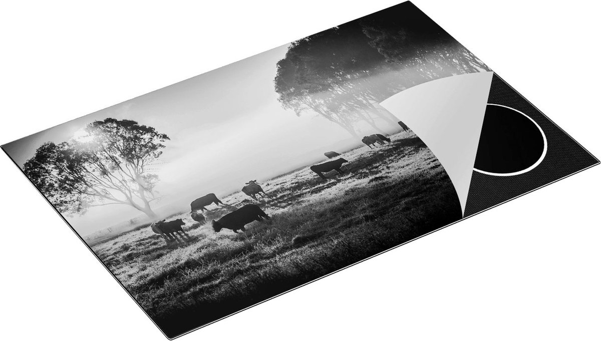 Chefcare Inductie Beschermer Kudde Koeien in de Wei met Zonsopkomst - Zwart Wit - 81,6x52,7 cm - Afdekplaat Inductie - Kookplaat Beschermer - Inductie Mat
