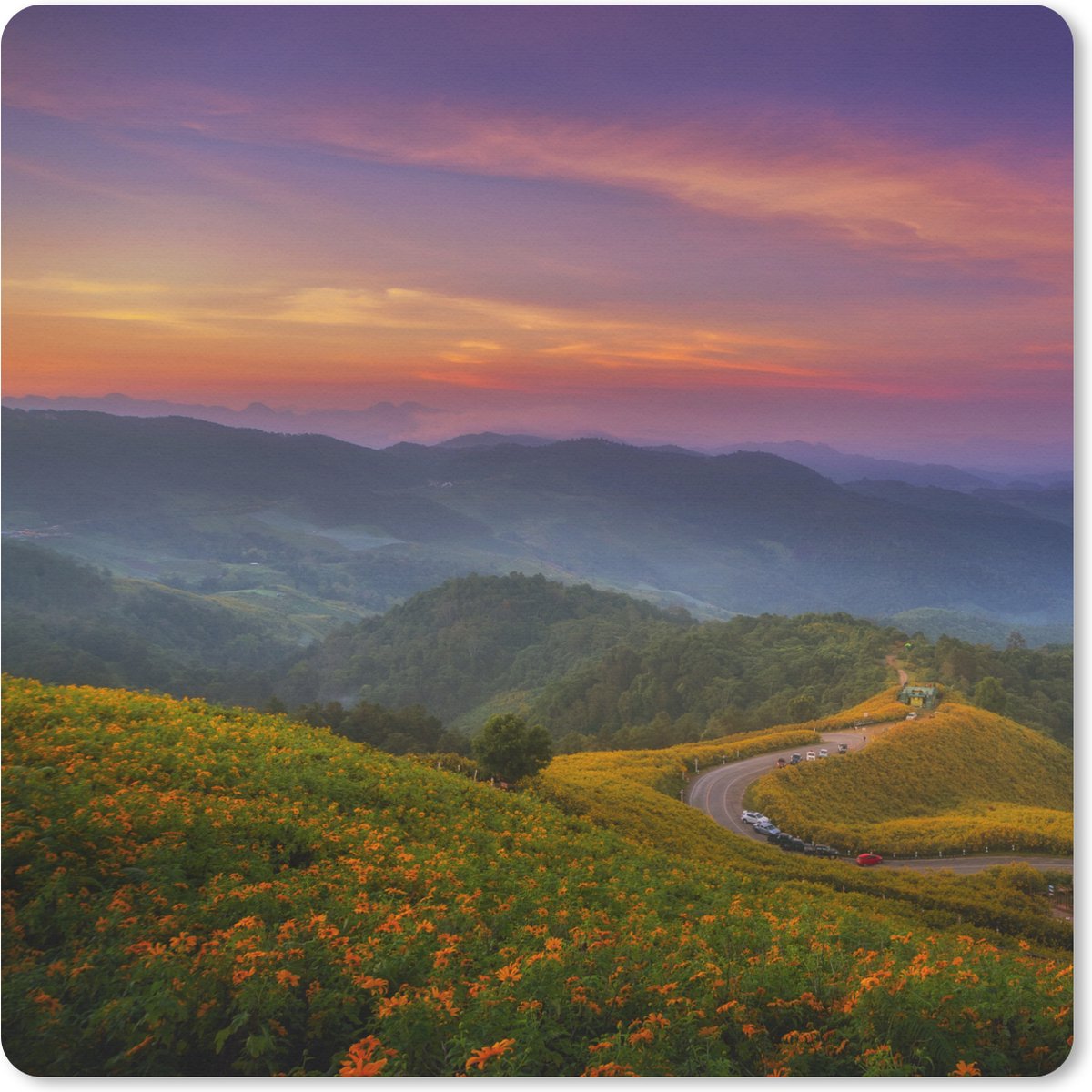 Muismat XXL 60x60 cm - Bureau onderlegger - Bureau mat Bergen - Kleuren - Pastel - Bureaumat - Gaming mousepad xl - Bureaulegger groot - Computer deskmat
