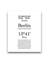 Schilderij  Steden Berlijn met graden positie en tekst - Minimalistisch / Motivatie / Teksten / 40x30cm