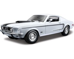 Bburago Ford Mustang GT Cobra Jet 1968-1: 18 - Maisto